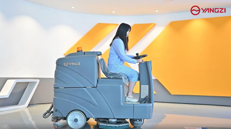 電池供電的洗地機的優(yōu)勢！