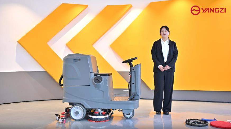地下車庫洗地機