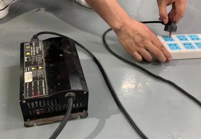 洗地機用了一年半，只運行一小段時間電池失效